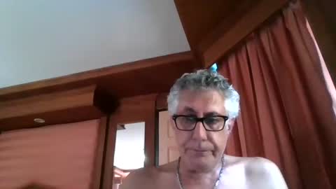 Snapshot of star0806666a chatting on February 4, 2025, 7:40 am star0806666a online show from February 4, 2025, 7:40 am