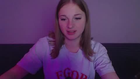 Snapshot of star_girlish chatting on October 30, 2025, 8:42 pm star_girlish online show from October 30, 2025, 8:42 pm