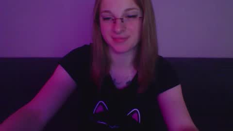 Snapshot of star_girlish chatting on November 5, 2025, 7:58 pm star_girlish online show from November 5, 2025, 7:58 pm