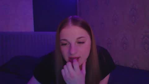 Snapshot of star_girlish chatting on December 16, 2025, 11:10 pm star_girlish online show from December 16, 2025, 11:10 pm