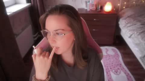 Alice online show from November 3, 2025, 5:52 am