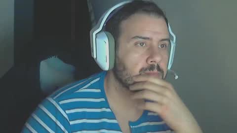 stark_86 online show from February 23, 2025, 7:07 pm