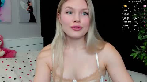 Caroline online show from November 14, 2025, 6:12 am