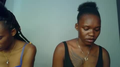 starlight_c online show from November 18, 2025, 10:09 am