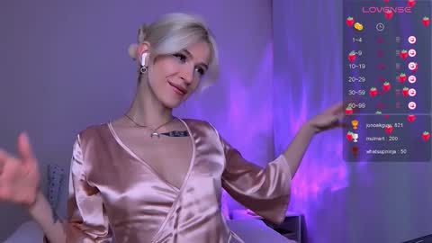 Snapshot of starlightstacey chatting on January 20, 2025, 6:53 am Stacey online show from January 20, 2025, 6:53 am