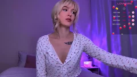 Snapshot of starlightstacey chatting on March 9, 2025, 4:38 am Stacey online show from March 9, 2025, 4:38 am