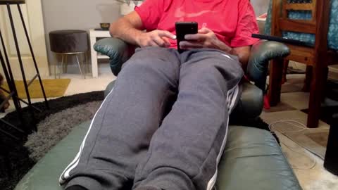 Snapshot of starpizzle chatting on October 21, 2025, 7:25 pm Starpizzle online show from October 21, 2025, 7:25 pm