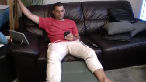 Starpizzle online show from June 17, 2026, 7:37 pm