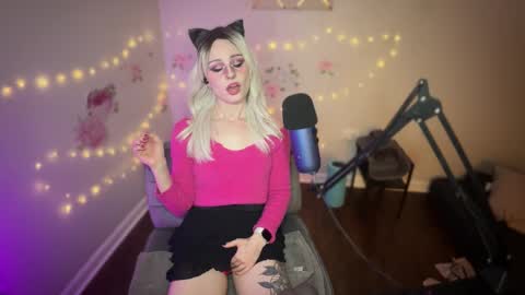 Snapshot of starr1123 chatting on September 17, 2025, 3:30 am Starr online show from September 17, 2025, 3:30 am