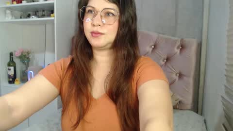 Snapshot of starsweetcute chatting on November 18, 2025, 9:58 am Celeste online show from November 18, 2025, 9:58 am