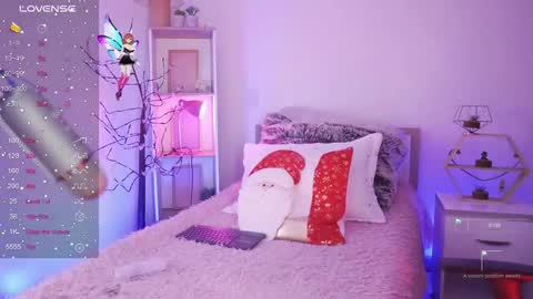 Snapshot of starwitch_ chatting on November 28, 2025, 7:05 pm Yoko online show from November 28, 2025, 7:05 pm