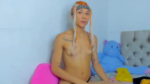 stassiebell online show from February 5, 2025, 5:52 am