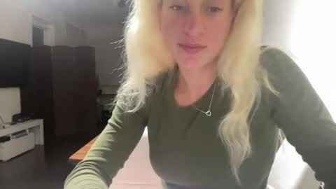 Snapshot of stassiethatsororitygirl chatting on September 9, 2025, 9:09 am Stassiethatsororitygirl online show from September 9, 2025, 9:09 am