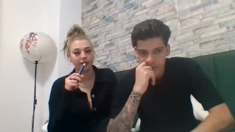 staywithuss online show from April 20, 2026, 6:53 pm