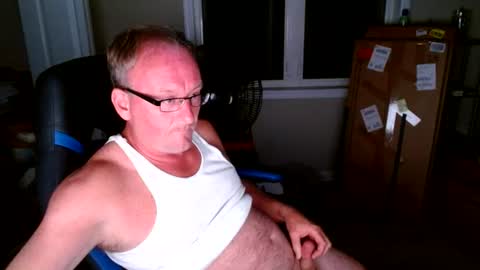 Snapshot of steakman007 chatting on July 23, 2026, 3:37 am Steakman online show from July 23, 2026, 3:37 am
