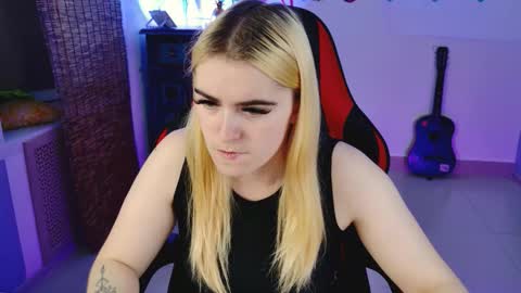 stef_nicks online show from September 20, 2025, 9:32 am