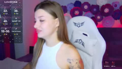 Snapshot of stefaevans chatting on October 10, 2025, 3:38 am Stefa online show from October 10, 2025, 3:38 am