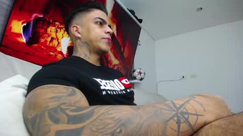 Snapshot of stefan_macallan chatting on December 24, 2024, 2:32 am Macallan online show from December 24, 2024, 2:32 am