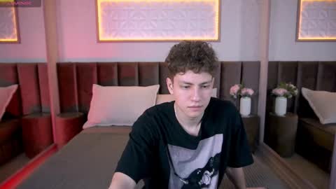 Esrefan online show from February 11, 2026, 7:30 pm