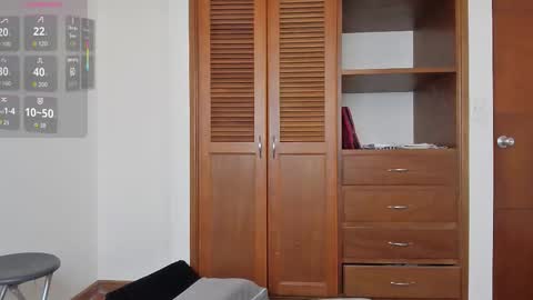 Stafania 3 online show from September 25, 2025, 3:16 pm