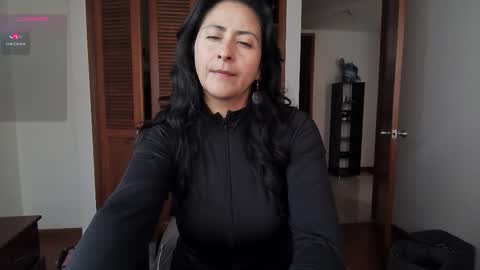 Stafania 3 online show from November 26, 2025, 2:51 pm