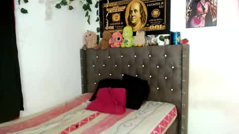 Snapshot of stefanny_2001 chatting on October 17, 2025, 2:04 am stefanny beautiful online show from October 17, 2025, 2:04 am