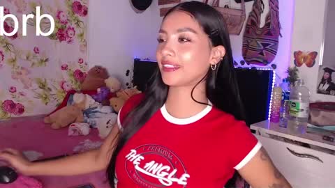 Snapshot of stefanny_pllus chatting on December 18, 2024, 1:48 am Im MiaIts my first day here online show from December 18, 2024, 1:48 am