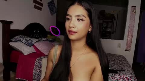 Snapshot of stefanny_pllus chatting on September 18, 2025, 12:34 am Im MiaIts my first day here online show from September 18, 2025, 12:34 am