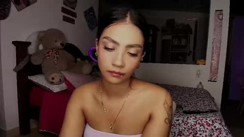 Snapshot of stefanny_pllus chatting on September 19, 2025, 1:18 am Im MiaIts my first day here online show from September 19, 2025, 1:18 am