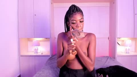 Snapshot of stefannyevans_ chatting on June 2, 2026, 1:24 pm stefannyevans_ online show from June 2, 2026, 1:24 pm