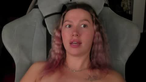 stefany_and_bettany online show from April 29, 2026, 5:30 pm