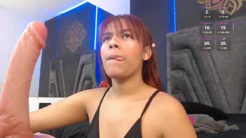 Snapshot of stefany_bro chatting on October 7, 2025, 10:45 am Stefany Brown online show from October 7, 2025, 10:45 am