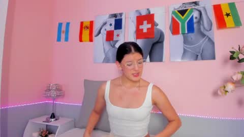 Stefany online show from July 11, 2026, 2:03 am