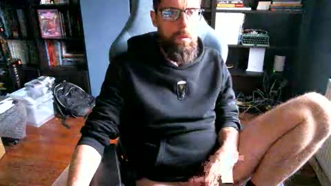 MeStef online show from November 1, 2025, 12:51 pm
