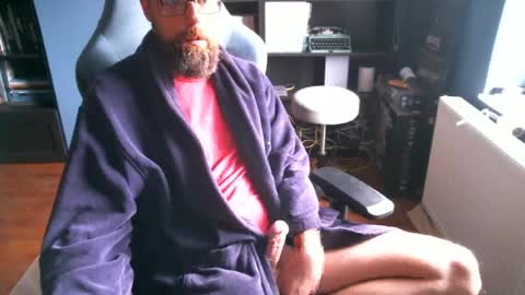 Snapshot of stefffg chatting on June 14, 2026, 7:43 am MeStef online show from June 14, 2026, 7:43 am