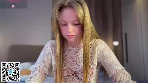 Snapshot of steffi_meoww chatting on May 9, 2026, 2:50 am STEFI Streams every day from 10 PM GTM1 online show from May 9, 2026, 2:50 am