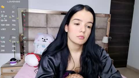 Stefany online show from June 17, 2026, 10:43 pm