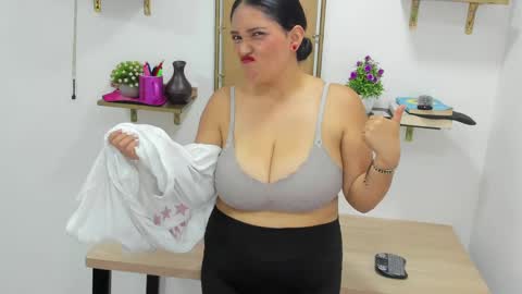 Stefy  online show from April 29, 2026, 7:42 pm