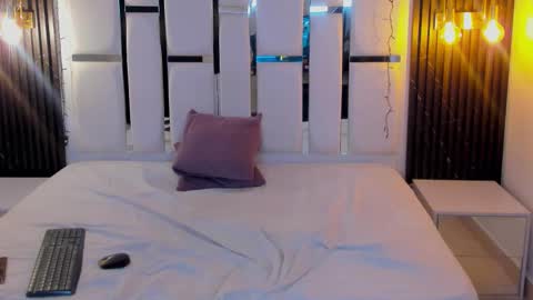 Snapshot of stela_ebony chatting on December 22, 2025, 2:30 am STELA online show from December 22, 2025, 2:30 am