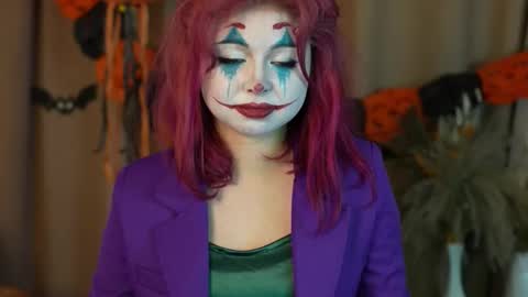 Snapshot of stela_vanila chatting on October 31, 2025, 11:17 pm Stella online show from October 31, 2025, 11:17 pm