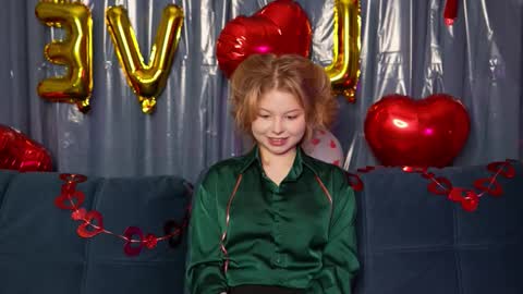 Stella online show from February 12, 2026, 7:09 pm