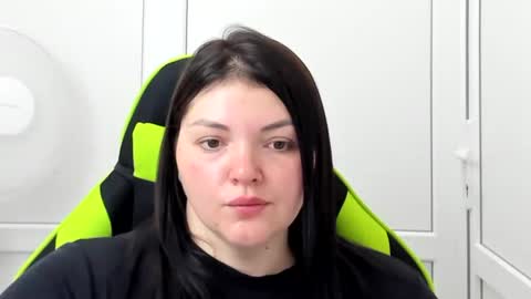 Snapshot of stella_la_ chatting on May 26, 2026, 6:42 am Stella online show from May 26, 2026, 6:42 am