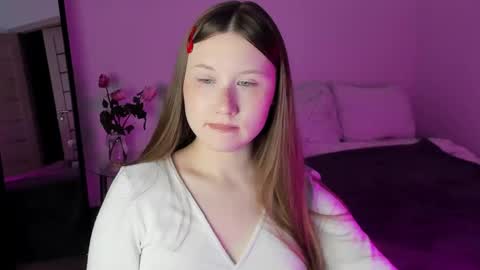 Snapshot of stella_sunny chatting on January 3, 2025, 5:50 am stella_sunny online show from January 3, 2025, 5:50 am