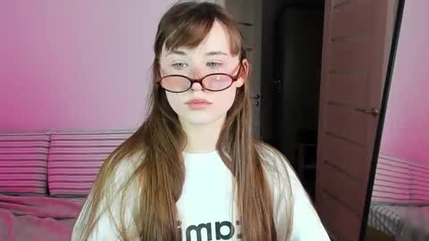 Snapshot of stella_sunny chatting on September 16, 2025, 4:35 am stella_sunny online show from September 16, 2025, 4:35 am