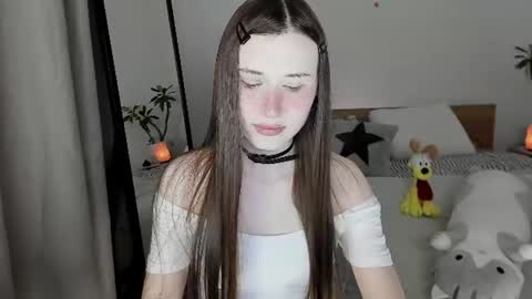 stella_sunny online show from August 5, 2026, 10:33 pm