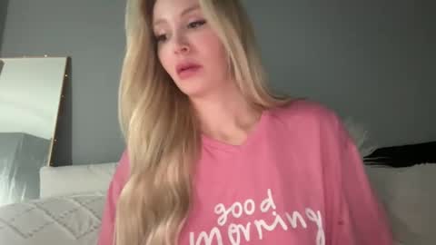 Snapshot of stellacummings chatting on February 19, 2025, 8:55 am Stella Bella online show from February 19, 2025, 8:55 am