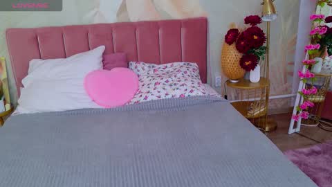 Snapshot of stellahaart chatting on November 26, 2025, 7:20 am Stella 3 online show from November 26, 2025, 7:20 am