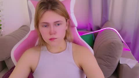 Stella 3 online show from December 5, 2025, 8:23 am