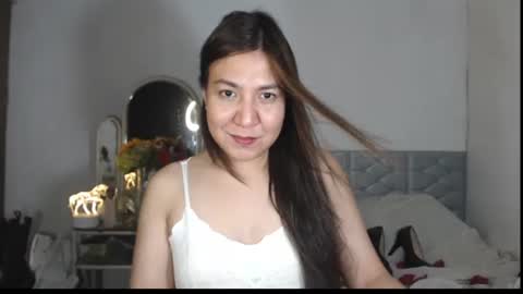 Stella online show from October 11, 2025, 4:27 pm