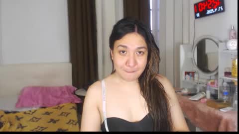 Stella online show from April 27, 2026, 4:54 am